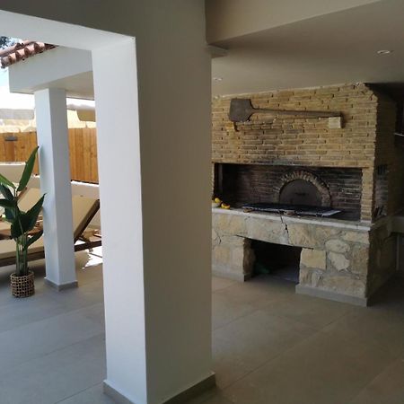 Galadriel Villa With Private Pool & Jacuzzi Kato Yerakarion 外观 照片