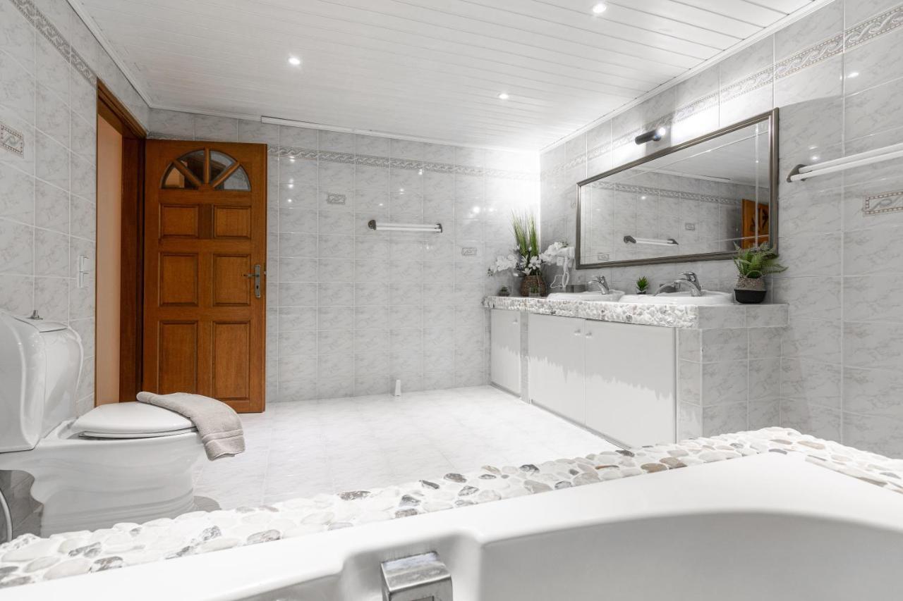 Galadriel Villa With Private Pool & Jacuzzi Kato Yerakarion 外观 照片