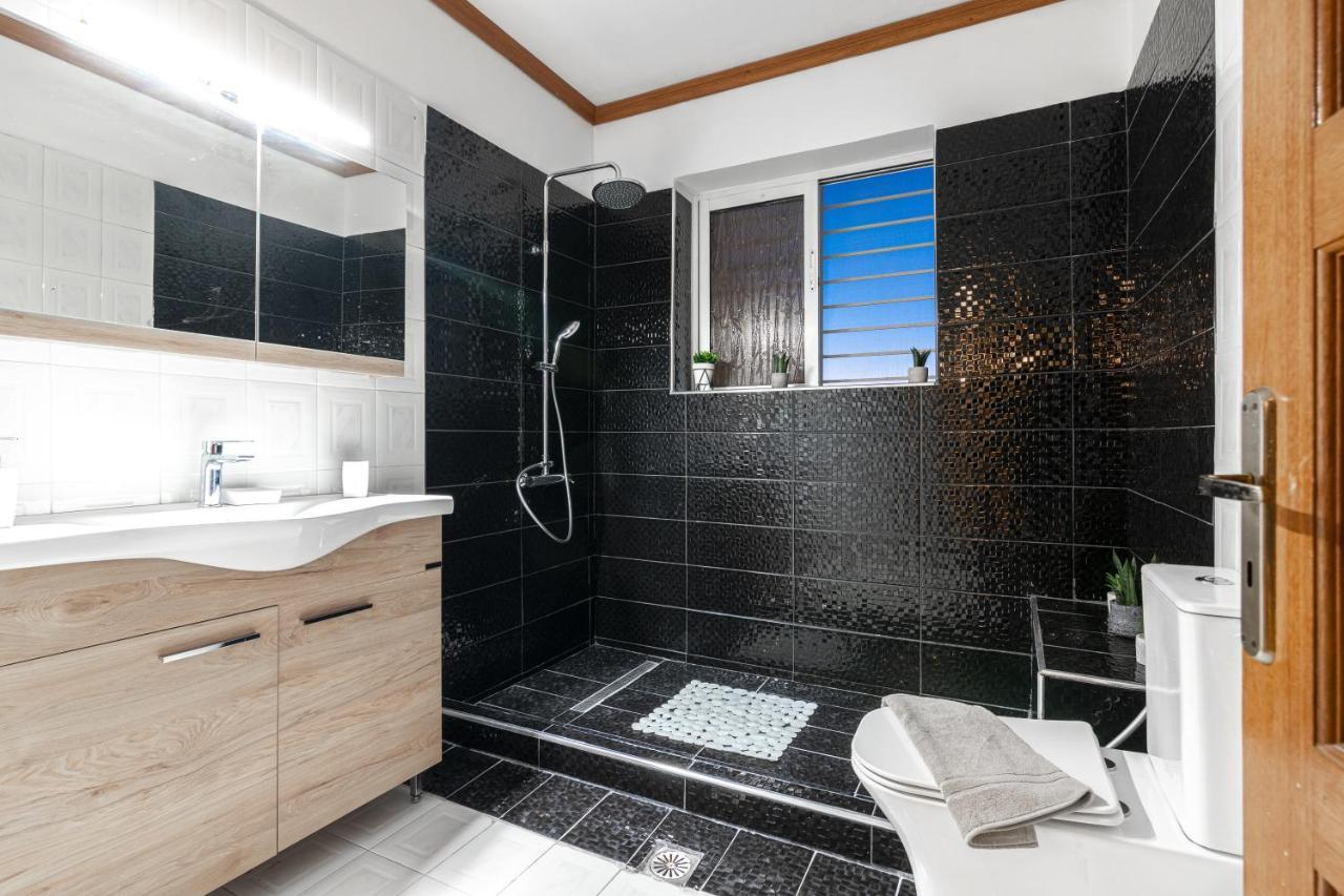 Galadriel Villa With Private Pool & Jacuzzi Kato Yerakarion 外观 照片